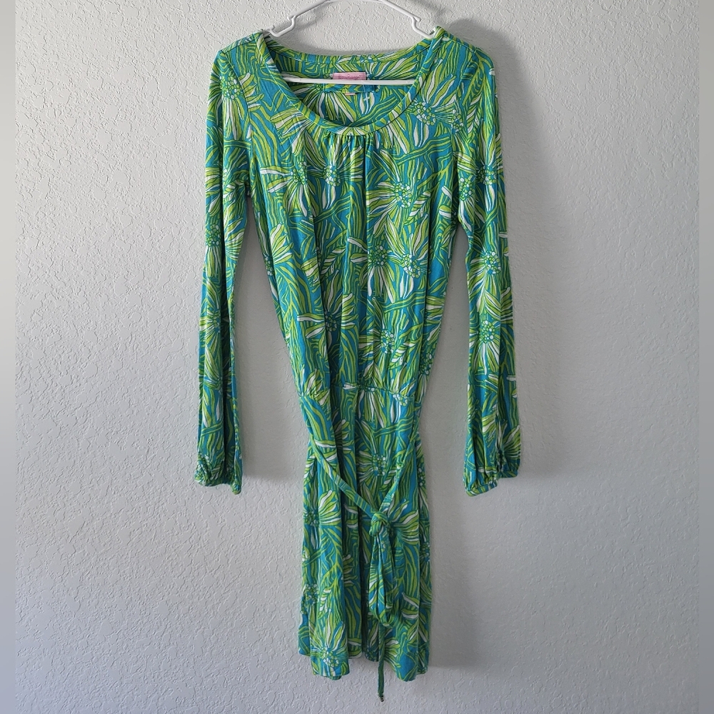 Lilly Pulitzer Susan dress in the "Seaweed Green Daisy Darling" print.